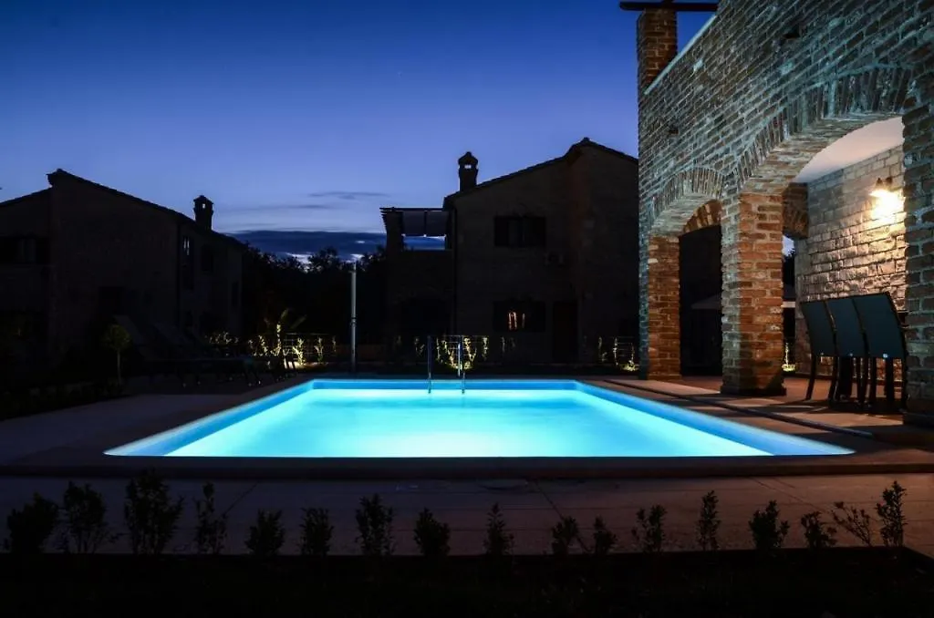 Holiday House In Svetvincenat With Terrace, Air Conditioning, Wifi, Washing Machine Κροατία